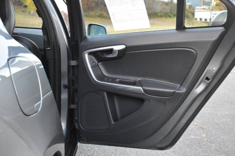 2016 Volvo S60 T5 Drive-E R-Design SE