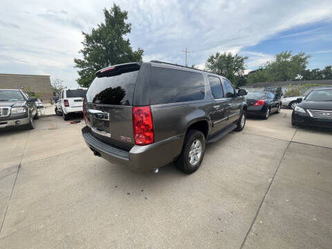 2011 GMC Yukon XL SLE