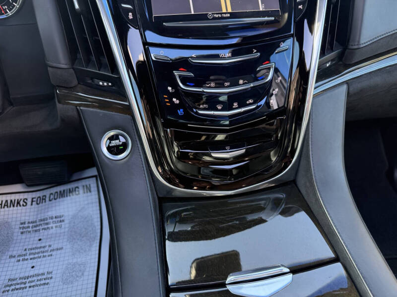 2017 Cadillac Escalade Platinum
