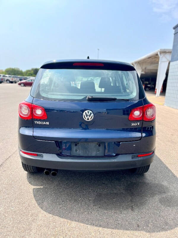 2011 Volkswagen Tiguan SE