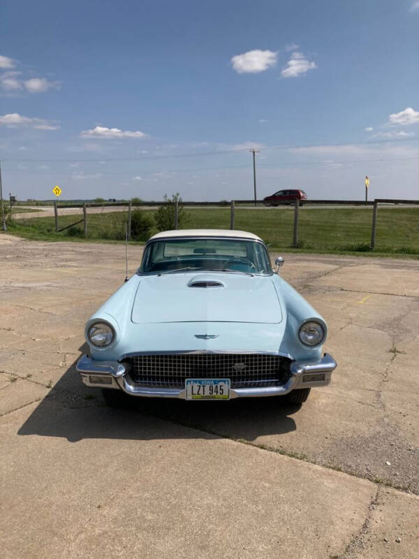 1957 Ford Thunderbird