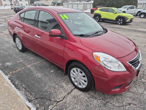 2014 Nissan Versa 1.6 SV