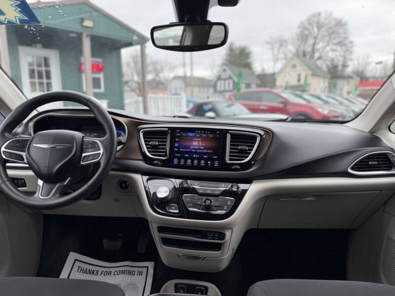 2017 Chrysler Pacifica Touring Plus