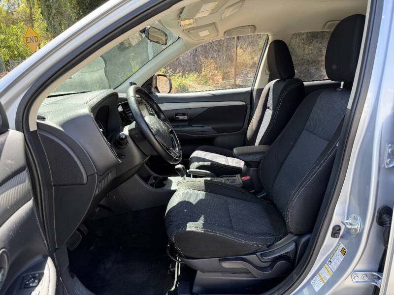 2016 Mitsubishi Outlander SE