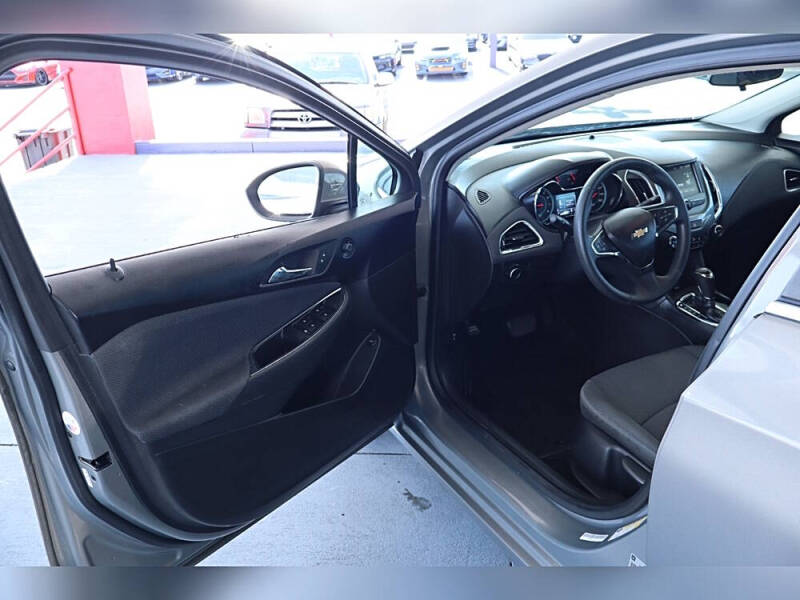 2018 Chevrolet Cruze LT Auto