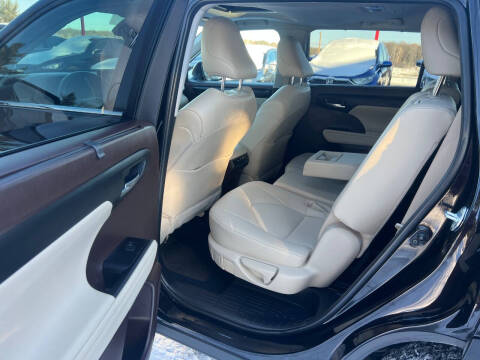 2022 Toyota Highlander XLE