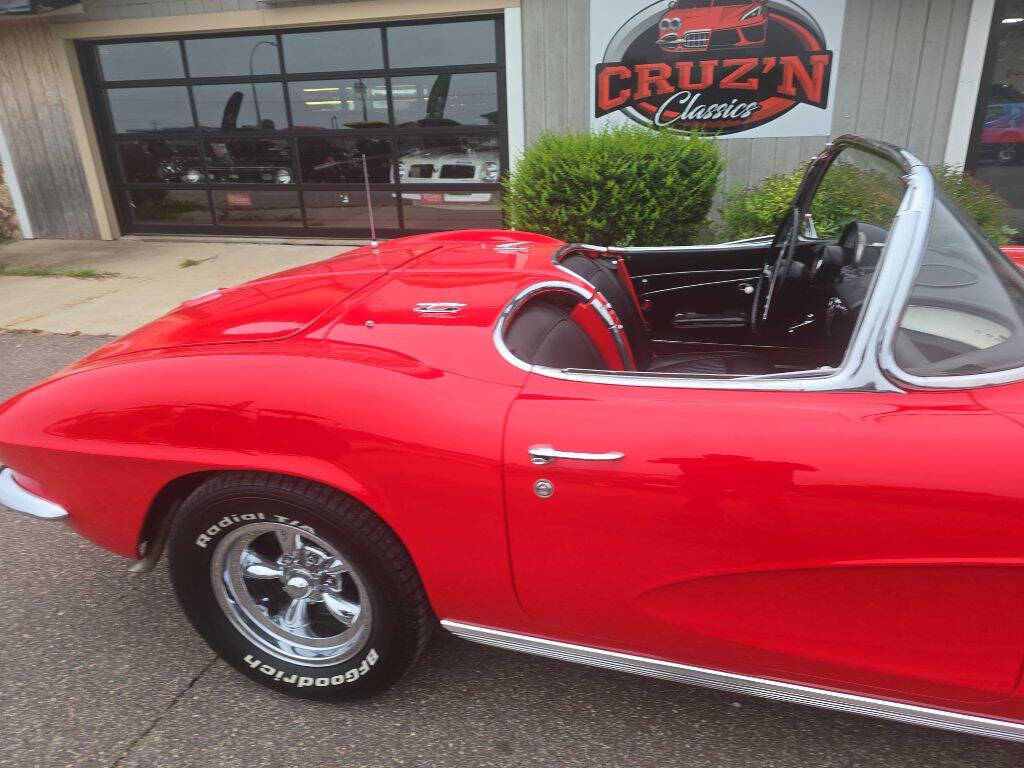 1962 Chevrolet Corvette 73