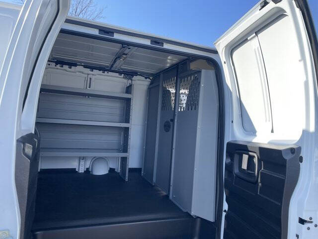 2025 Chevrolet Express 2500