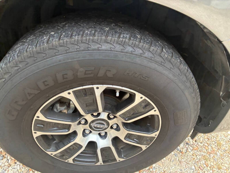 2023 Nissan Titan SV