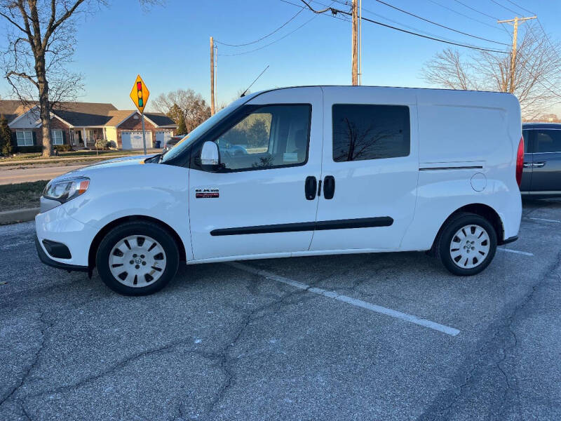 2019 RAM Promaster City SLT photo 2