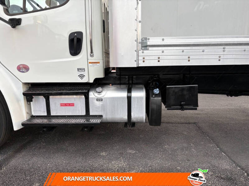 2020 Freightliner M2 106