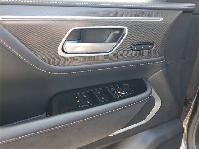 2025 Infiniti QX80 Luxe