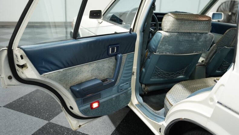 1982 Datsun Maxima GL