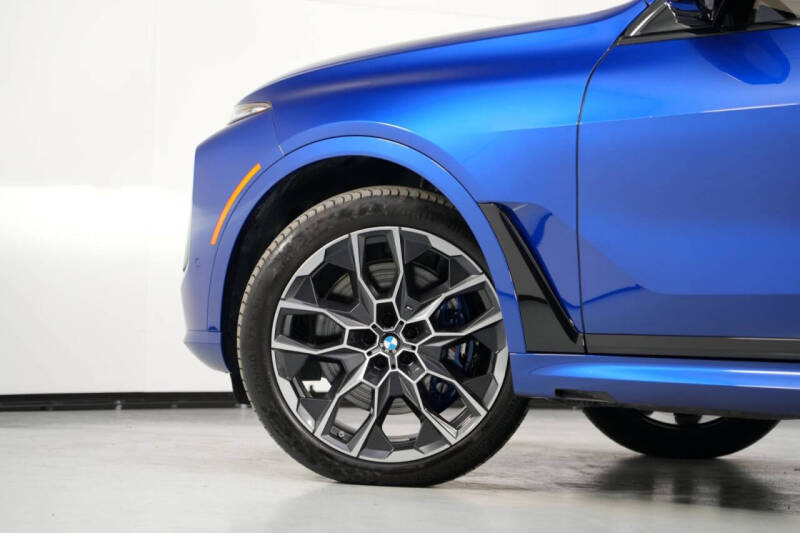 2024 BMW X7 M60i