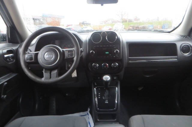 2011 Jeep Patriot null photo 44