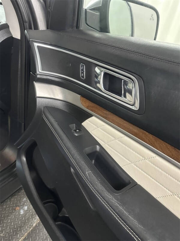 2016 Ford Explorer Platinum