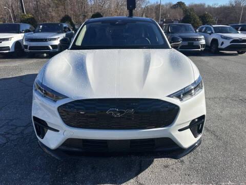 2025 Ford Mustang Mach-E Premium