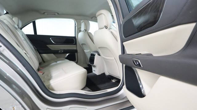 2018 Lincoln Continental Select