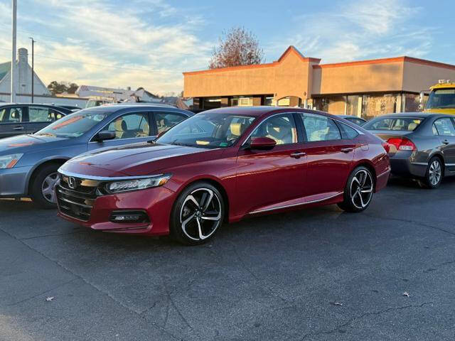 2018 Honda Accord Touring's photo