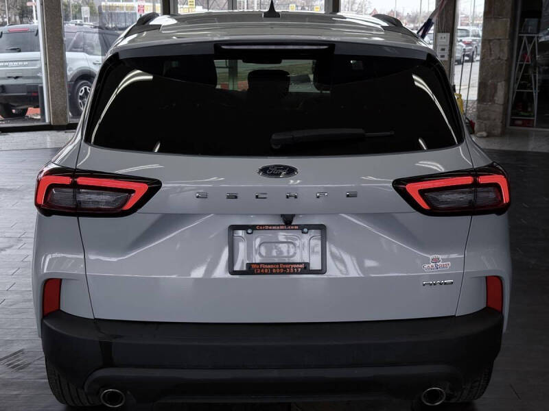 2025 Ford Escape ST-Line Select