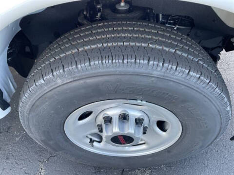 2025 GMC Savana 2500