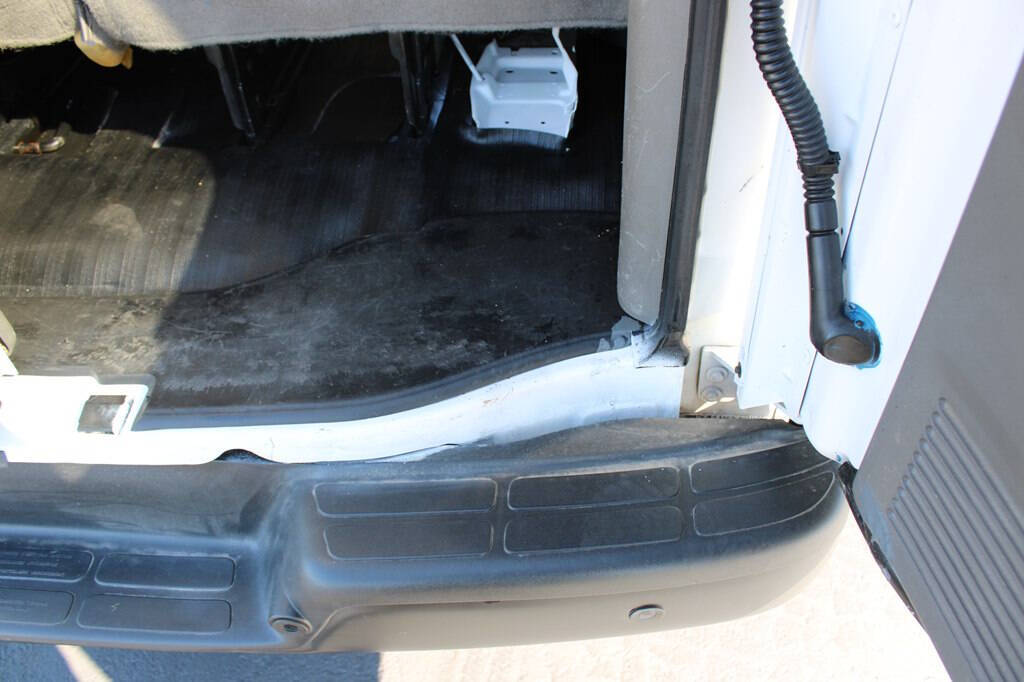 White 2020 Chevrolet Express LS 3500 LS 3500 3dr Extended Passenger Van 50