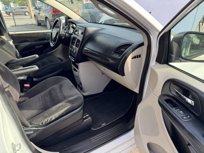 2017 Dodge Grand Caravan SE
