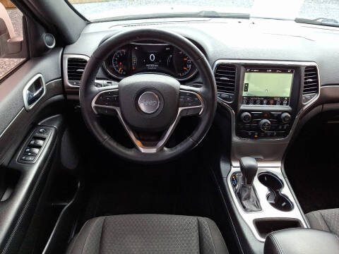 2018 Jeep Grand Cherokee Laredo E