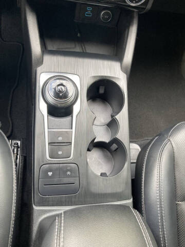 2021 Ford Escape SEL