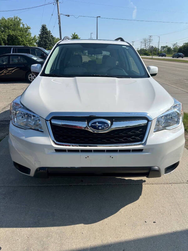 Used 2015 Subaru Forester i Premium with VIN JF2SJADC8FH433562 for sale in Oak Creek, WI