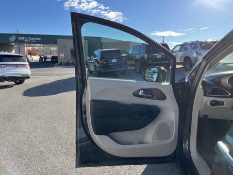 2019 Chrysler Pacifica Touring