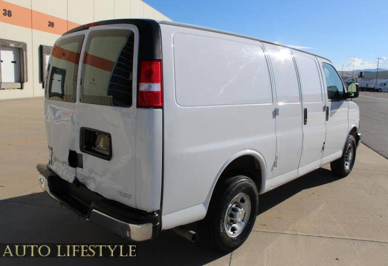 2023 Chevrolet Express 2500