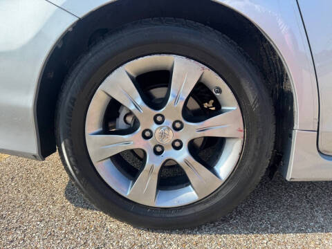 2013 Toyota Sienna SE 8-Passenger