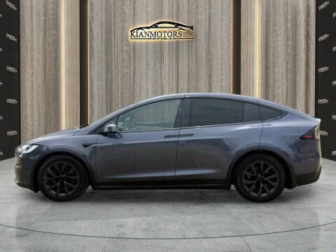2023 Tesla Model X Standard Range