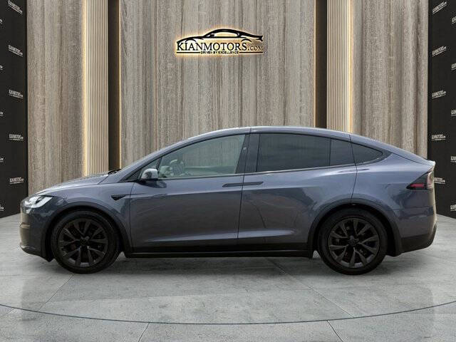 2023 Tesla Model X Standard Range