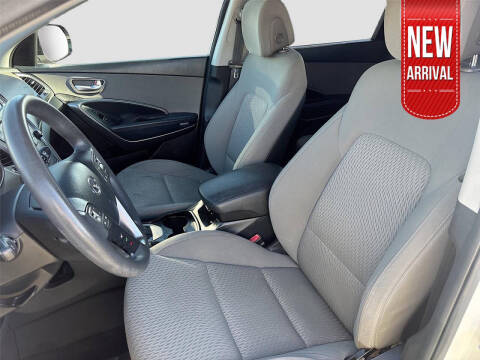 2016 Hyundai Santa Fe SE