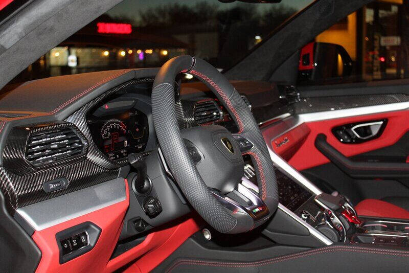 2019 Lamborghini Urus