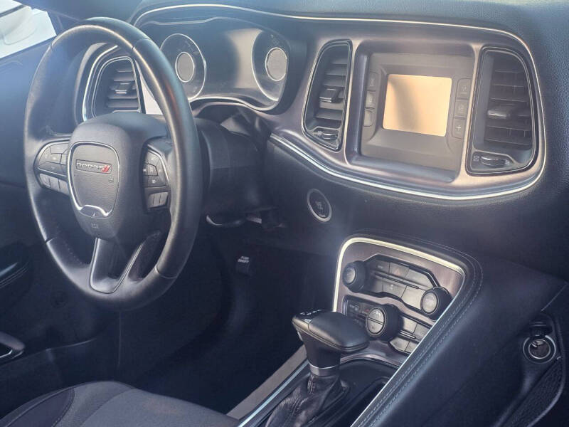 2015 Dodge Challenger SXT