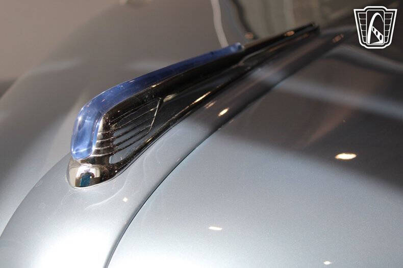 1947 Ford Super Deluxe