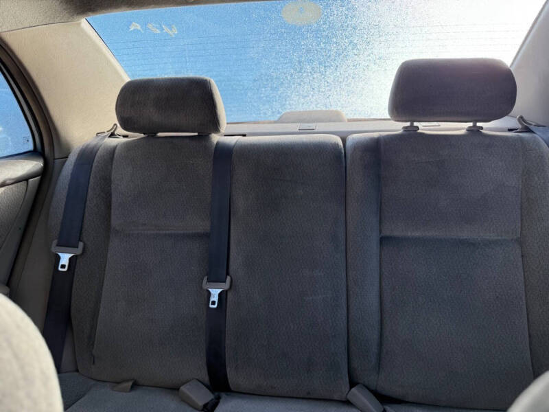 2003 Toyota Corolla LE