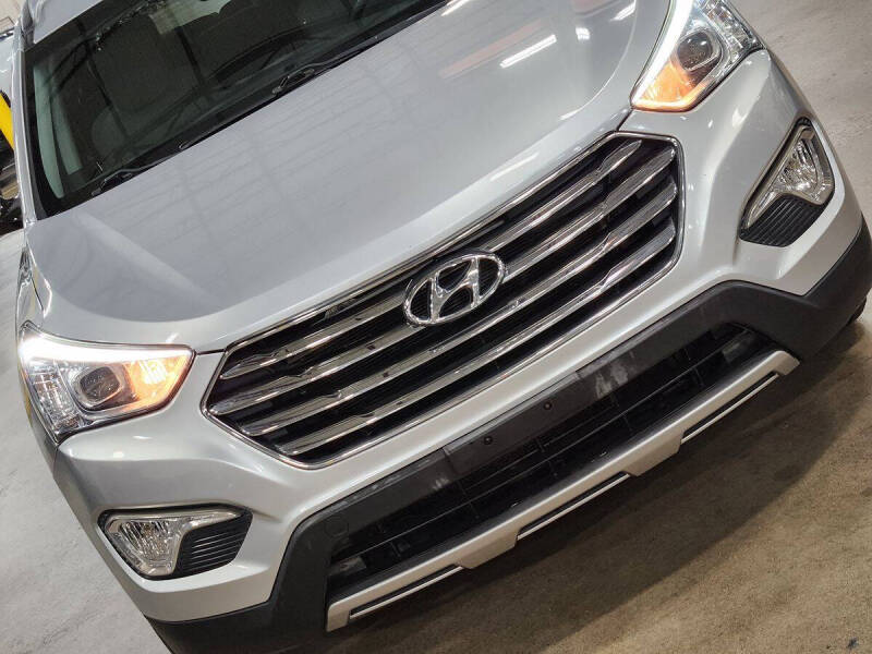 2016 Hyundai Santa Fe SE