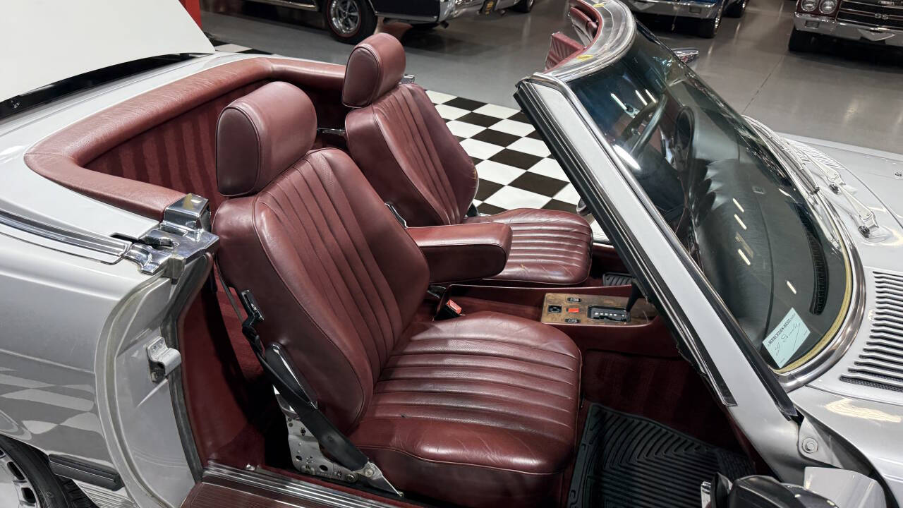 1988 Mercedes-Benz 560-Class 72