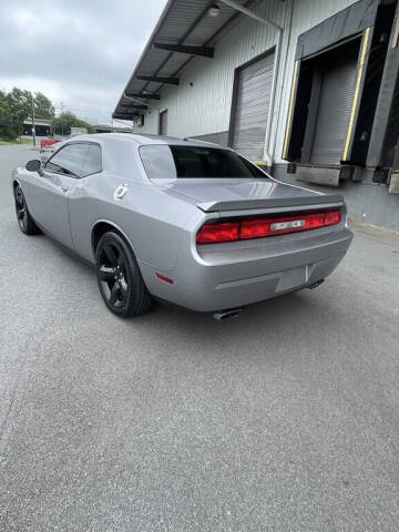2013 Dodge Challenger SXT