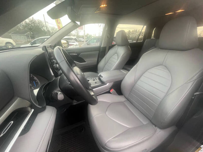 2024 Toyota Highlander Hybrid