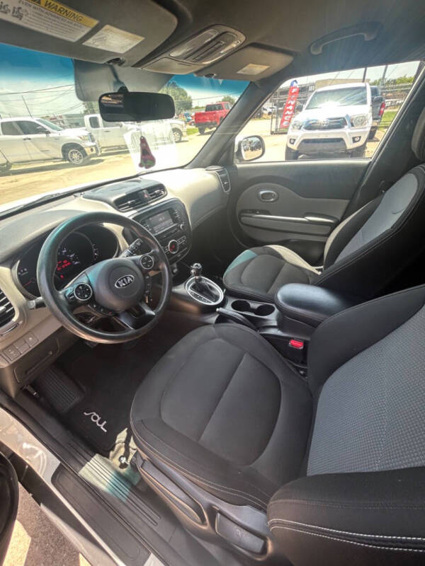 2017 Kia Soul +
