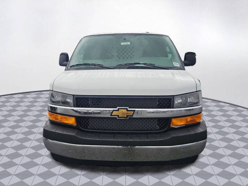 2025 Chevrolet Express 2500