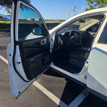 2019 Nissan Pathfinder S