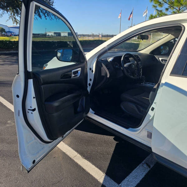 2019 Nissan Pathfinder S