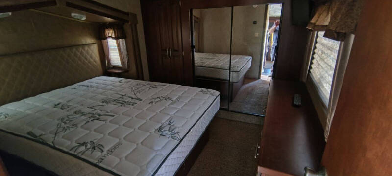 2013 Forest River Cedar Creek Silverback 29RE