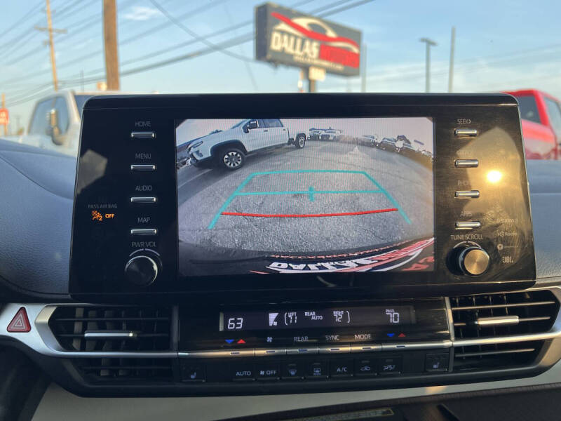 2021 Toyota Sienna XLE 8-Passenger